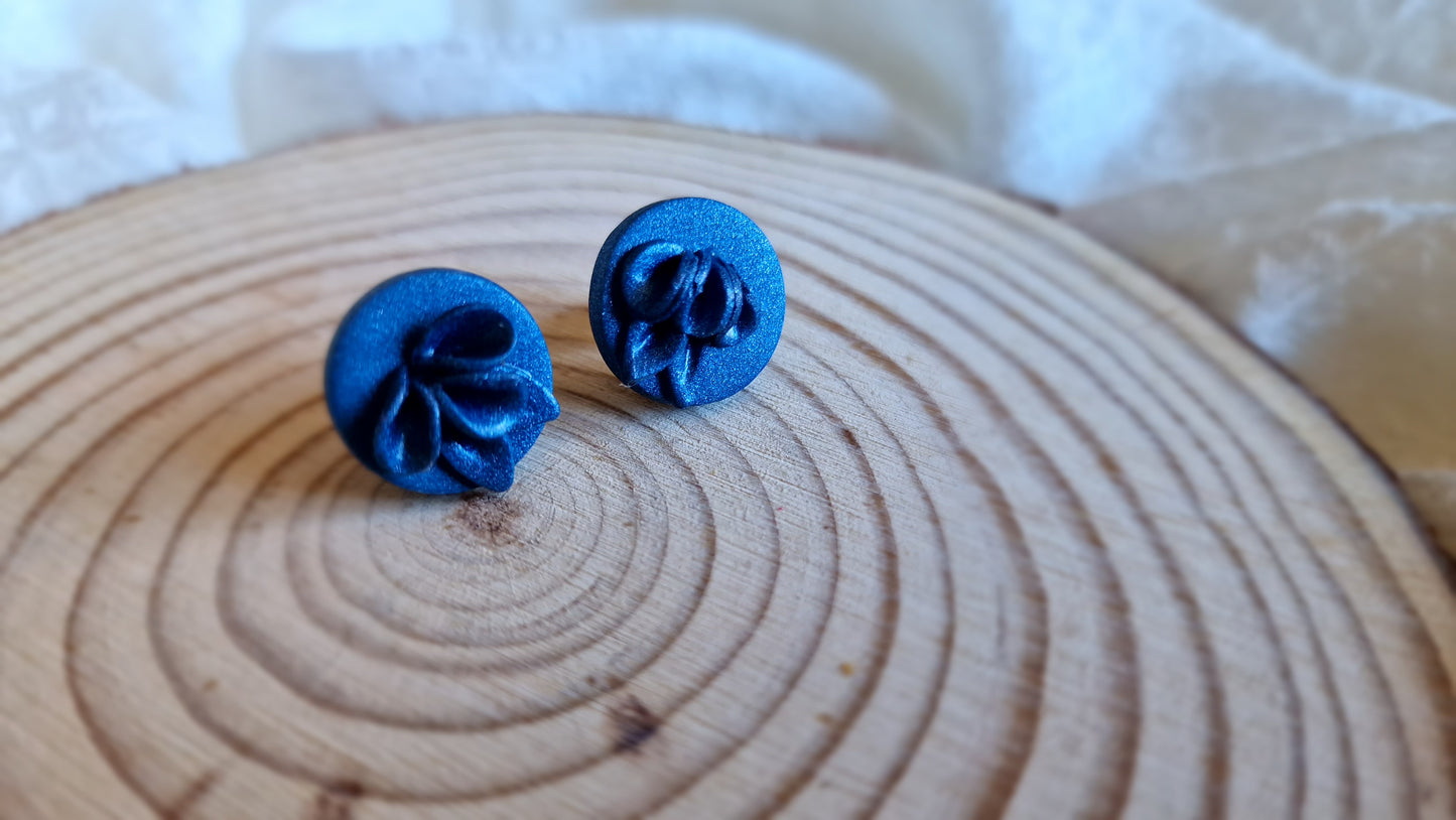 Tiny Azure Leaflets