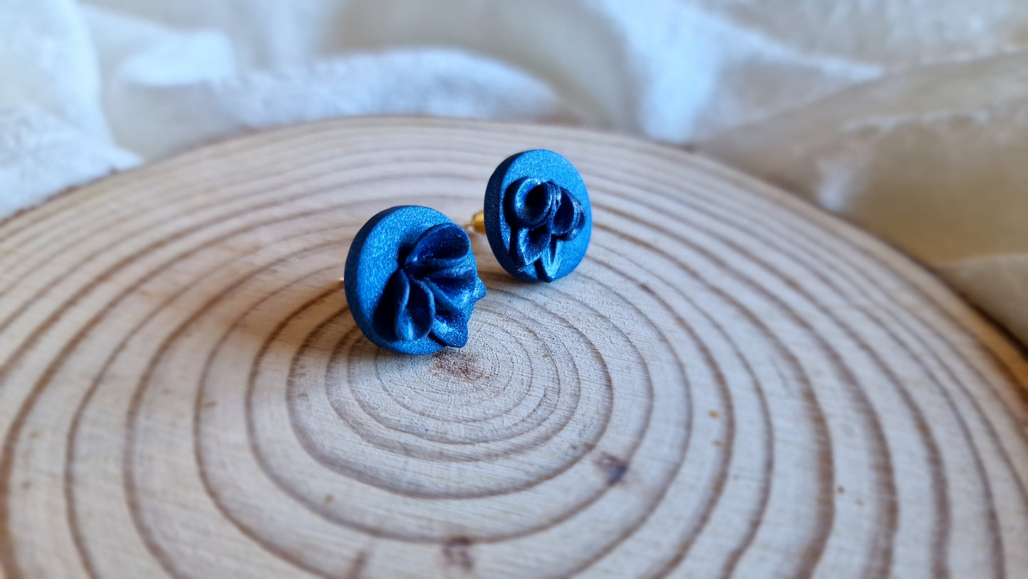 Tiny Azure Leaflets