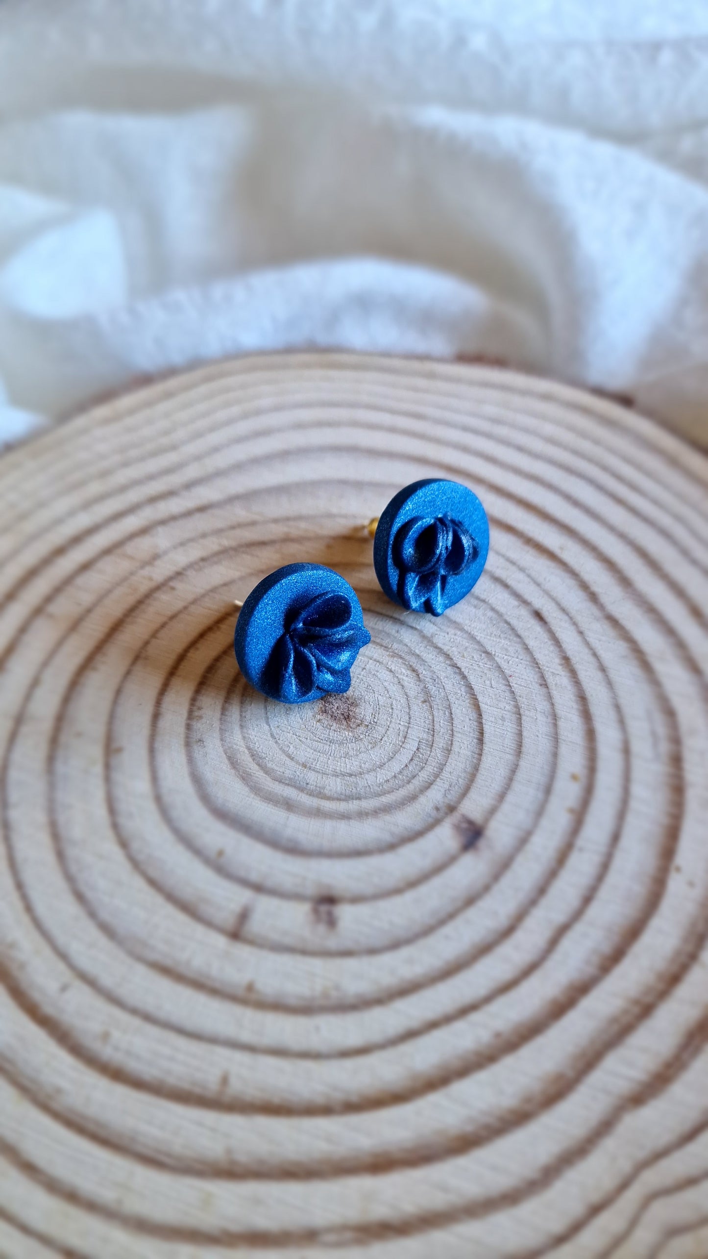 Tiny Azure Leaflets